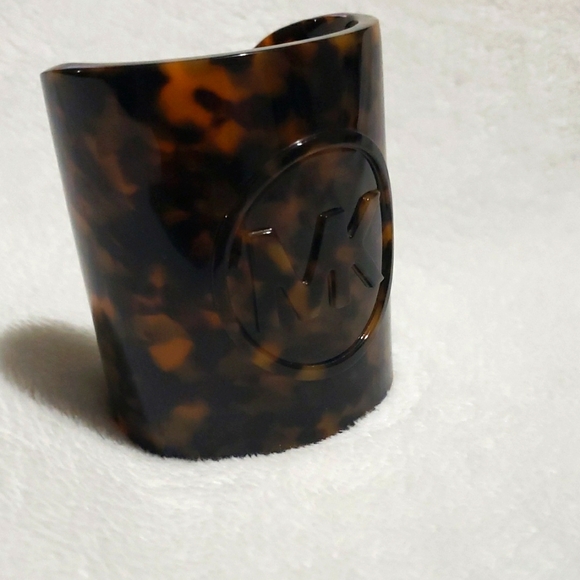 Michael Kors Tortoise Shell Cuff Bracelet‎ NWOT - Picture 2 of 9